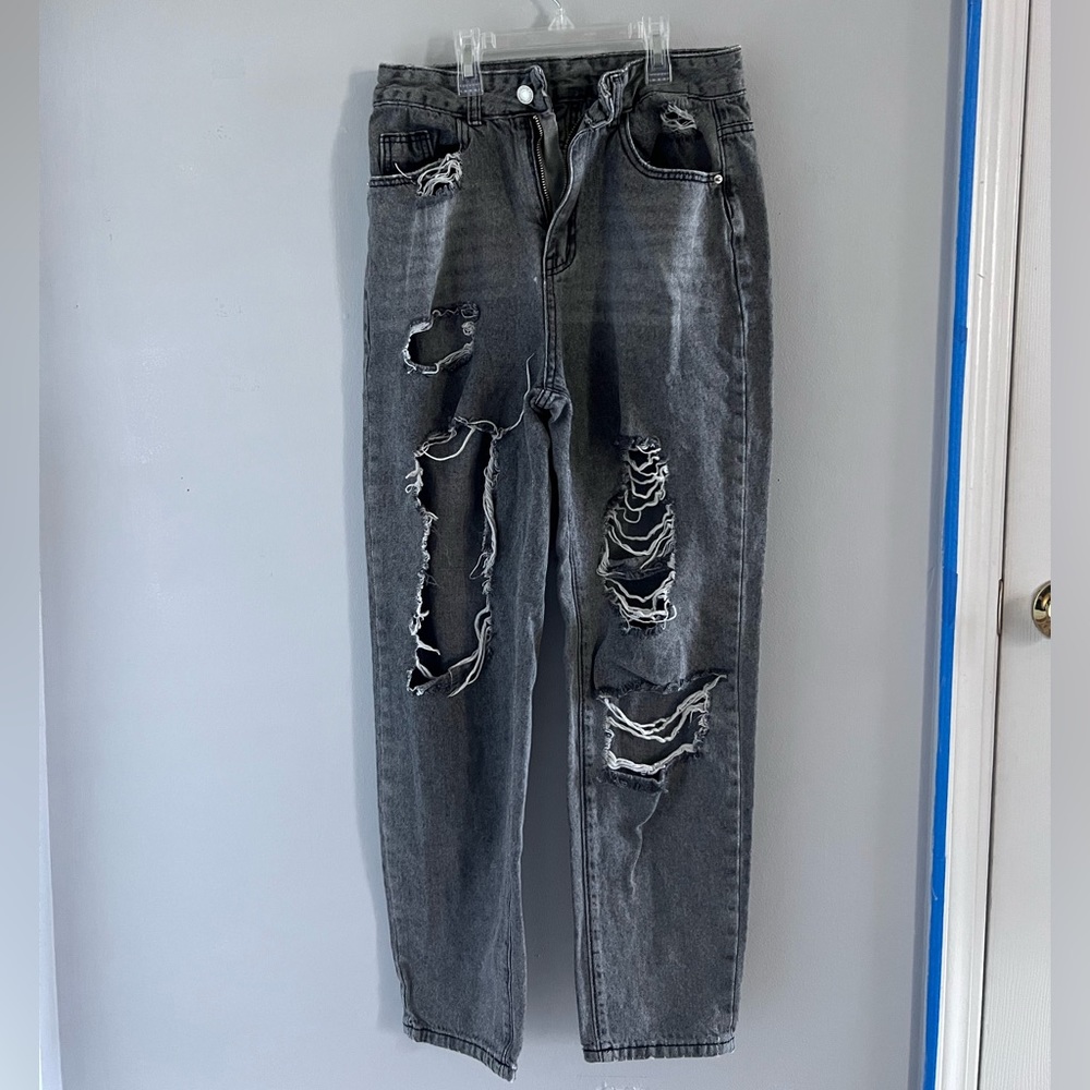 Women’s Baggy Ripped Gray Jeans